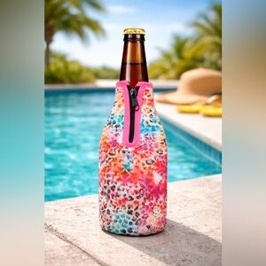 NWOT Beer Bottle Coolie Koozie With Zipper Geometric Design Leopard Print